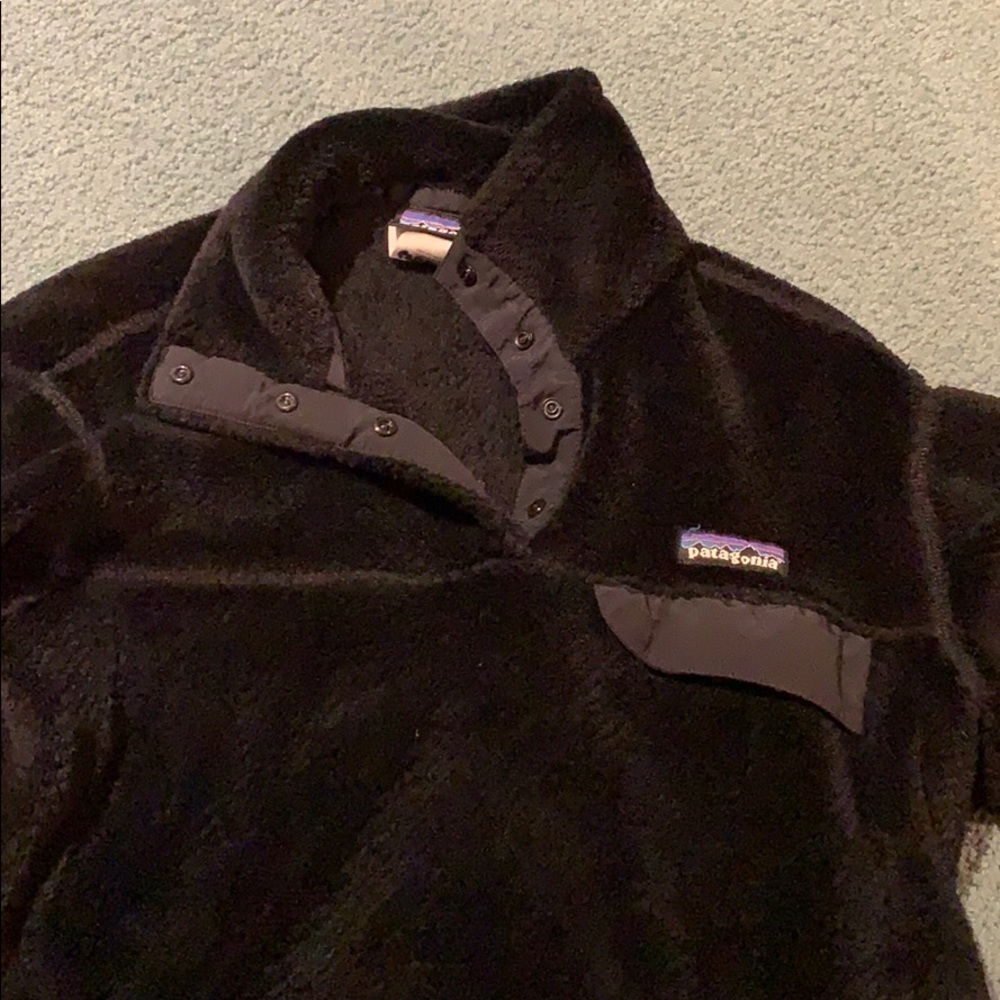Black Patagonia Pullover